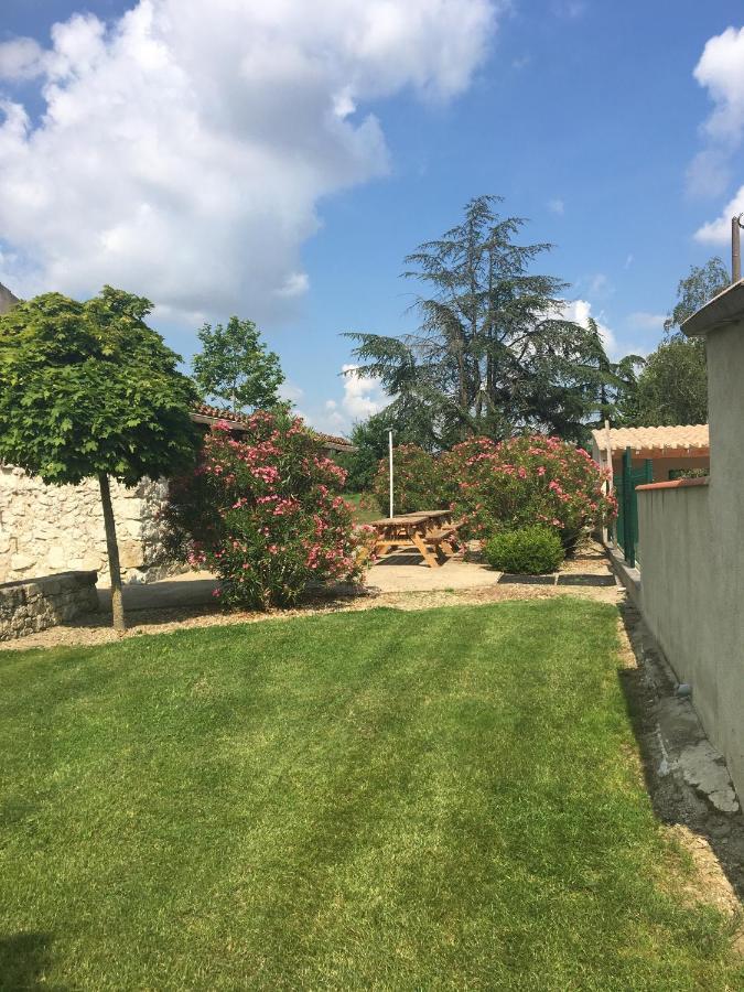 Gite De Beausoleil Bed & Breakfast La Romieu Bagian luar foto